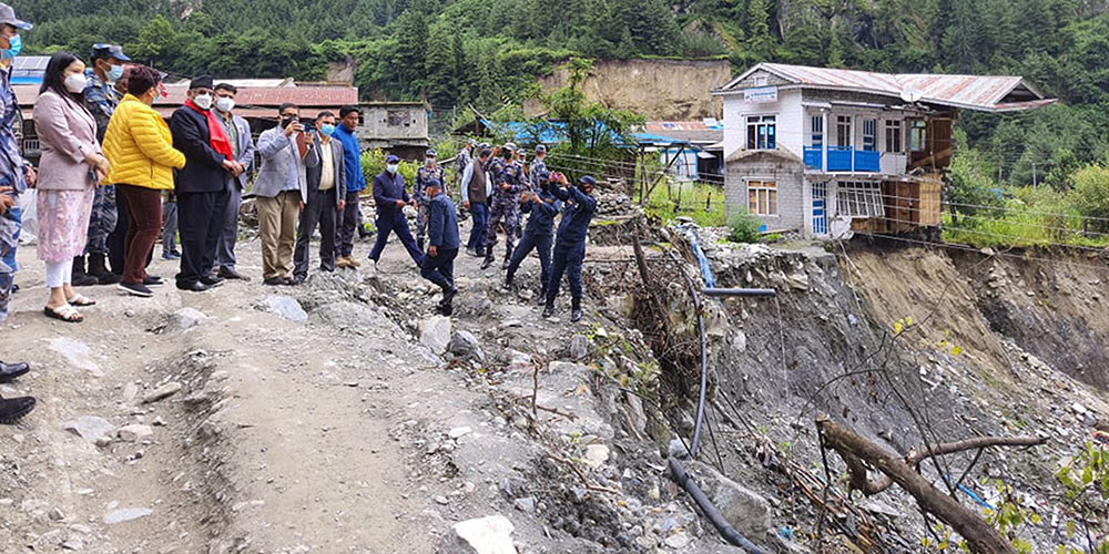 सङ्कटग्रस्त मनाङ पुगेको निरीक्षण टोलीको निष्कर्ष : दीर्घकालीन समाधान खोजिनु पर्ने 
